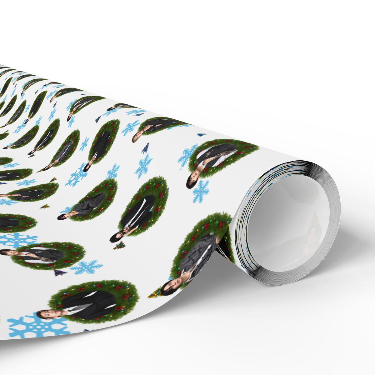 Holiday Wreath Wrapping Paper