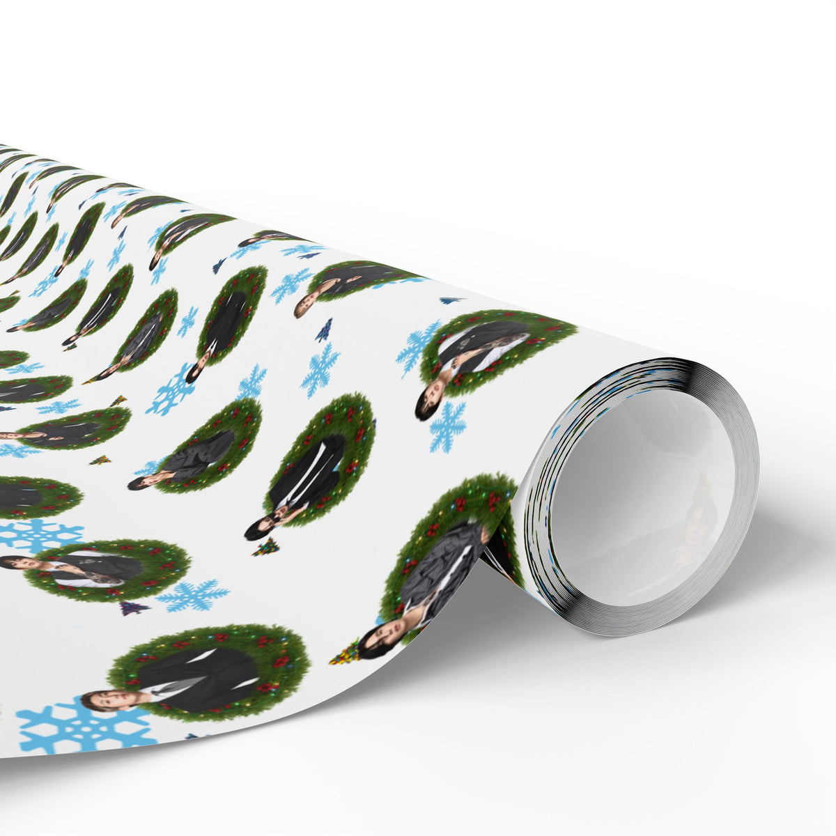 Holiday Wreath Wrapping Paper